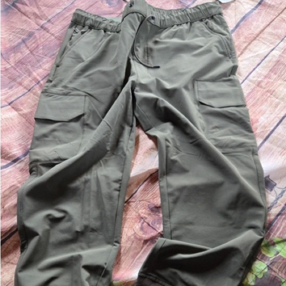 Men's Olive Green Cargo Pants - Brand Unspecified